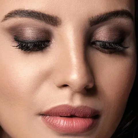 Pestañas y Cejas